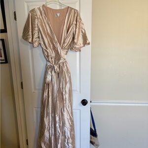 NWT. Lavetir beautiful satin wrap dress. Size 18